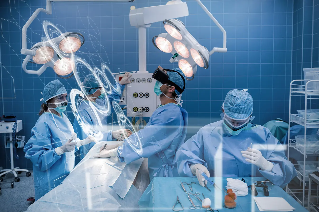 Médicos en cirugía asistidos por un robot