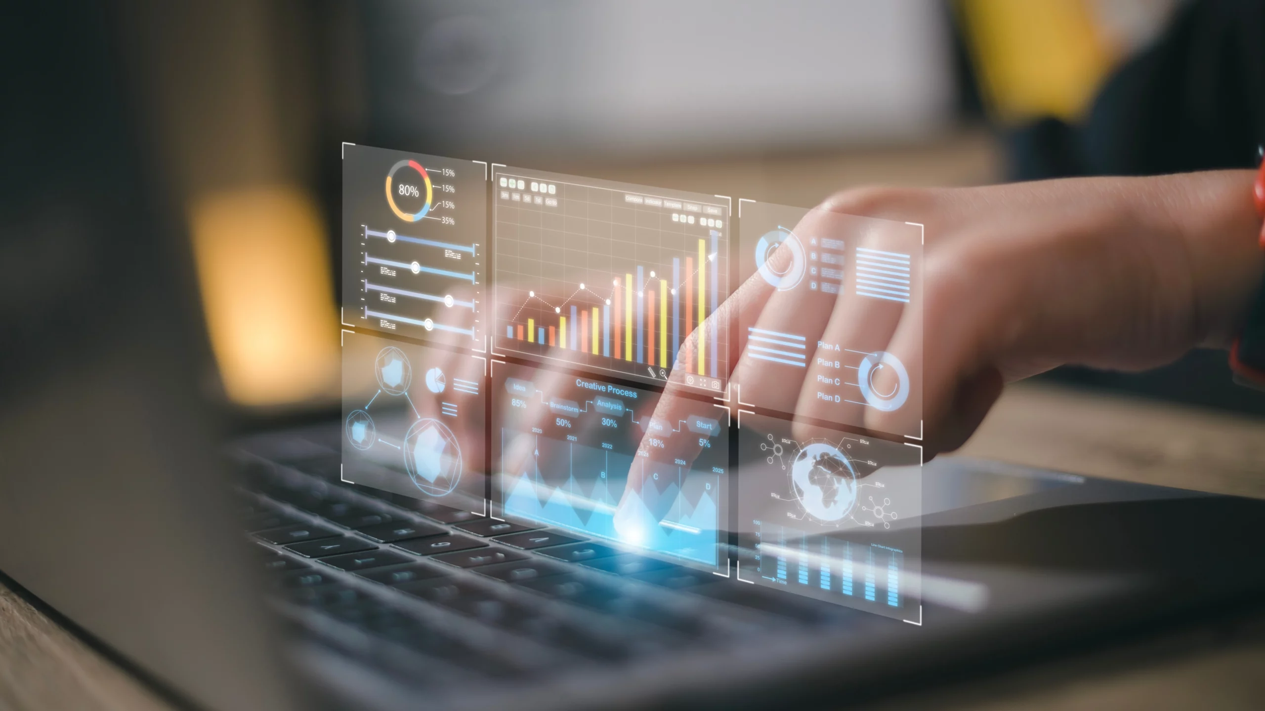 Tablero con datos y estadísticas representando un dashboard de Revops